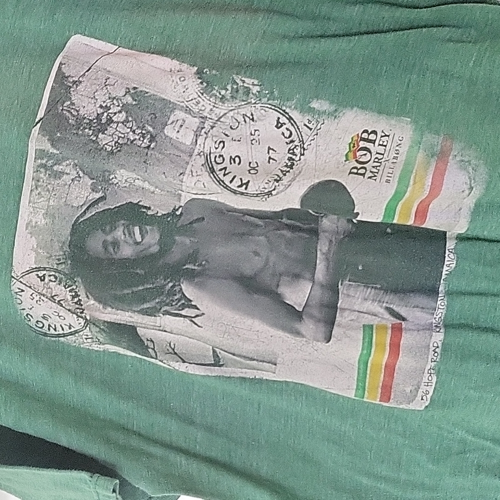 COPY - Billabong Bob Marley shirt medium